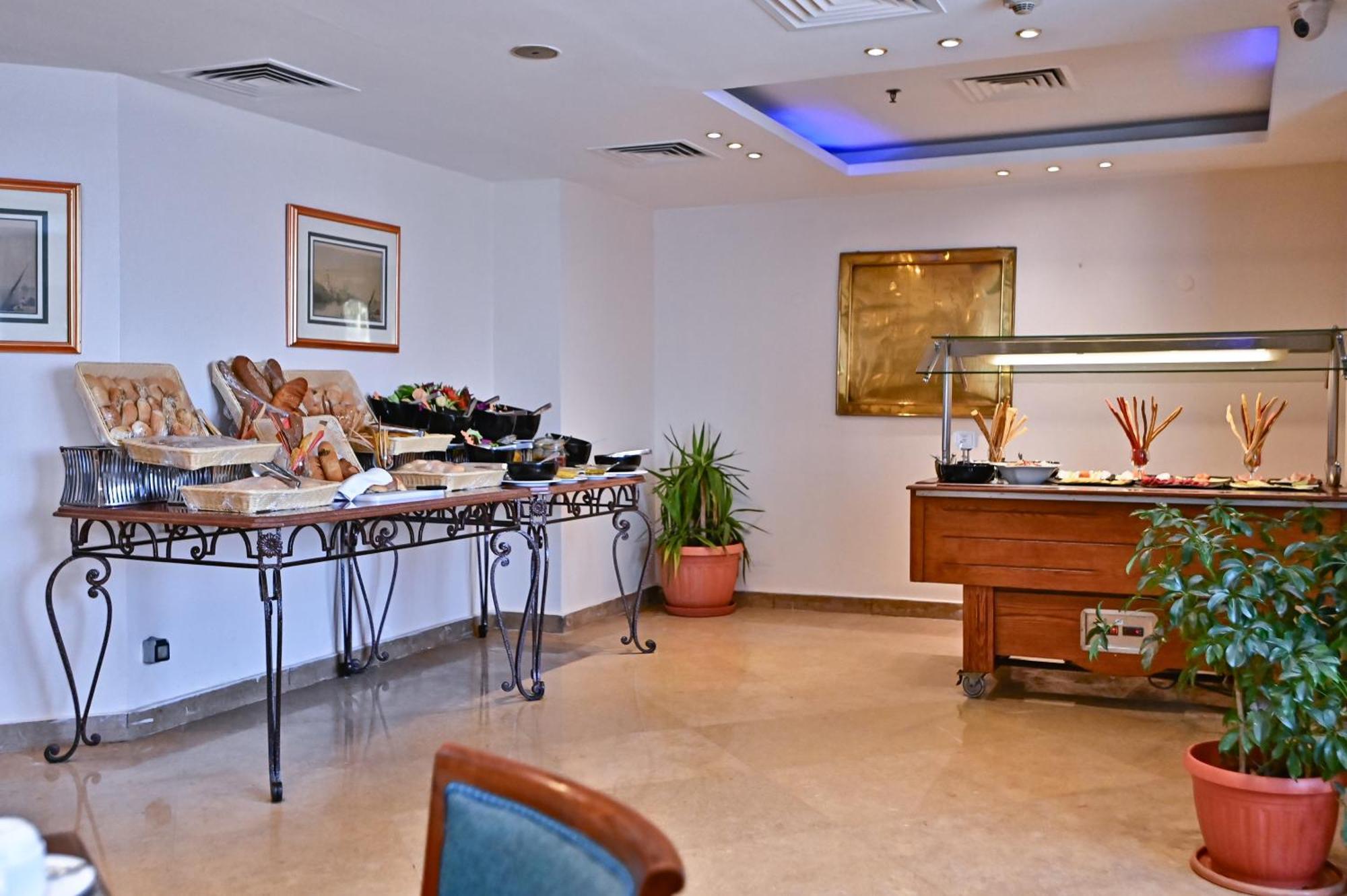 Swiss Inn Nile Hotel Giza Extérieur photo