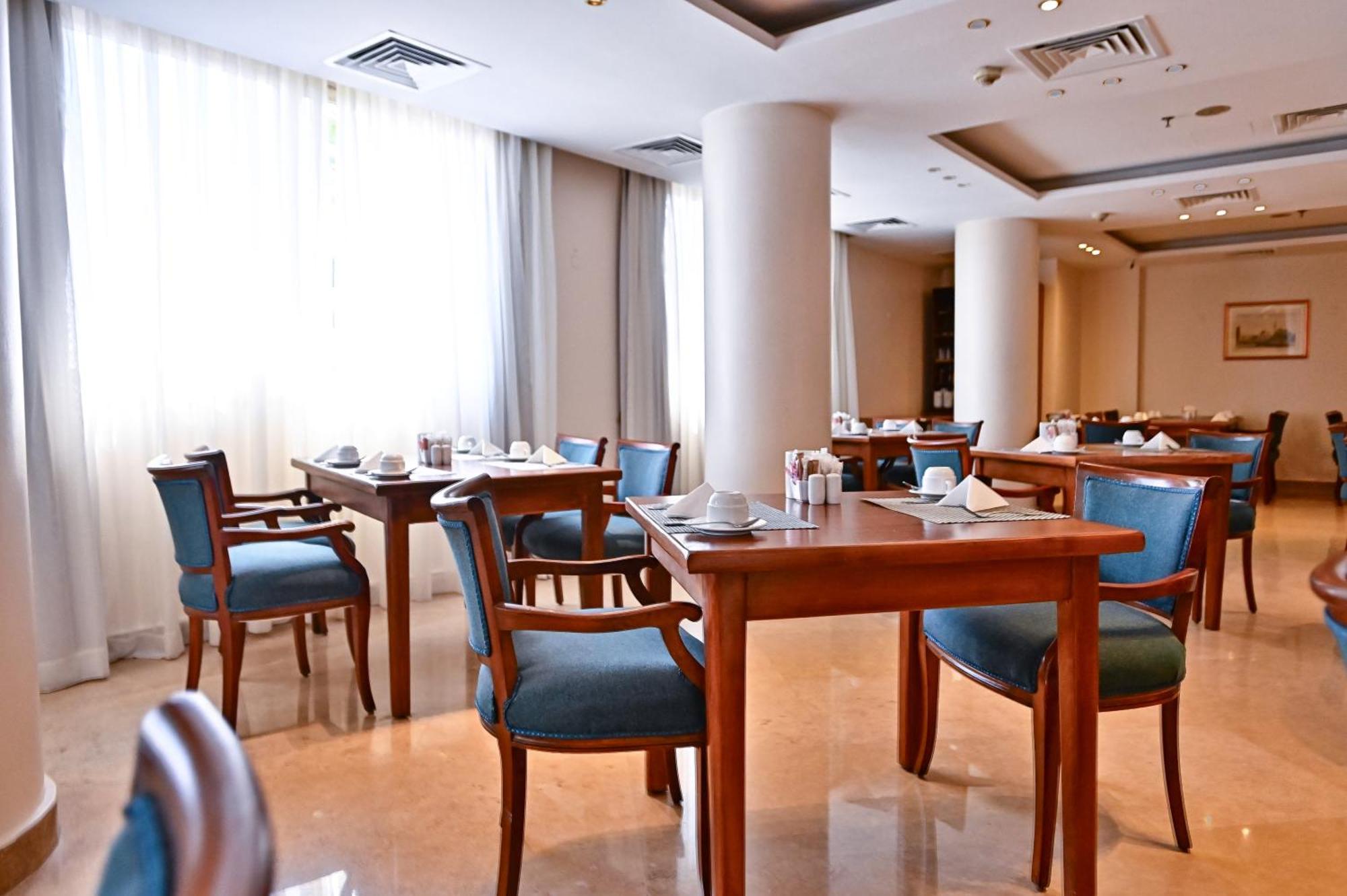 Swiss Inn Nile Hotel Giza Extérieur photo